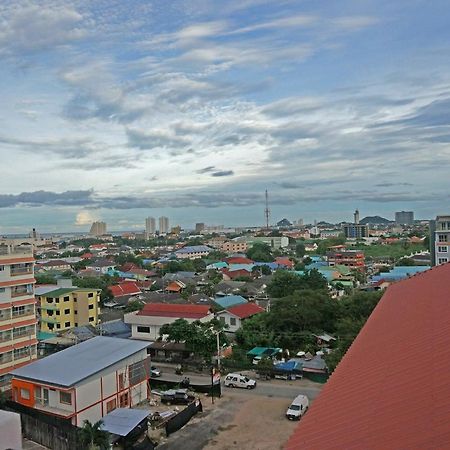 A.D. Living Hotel Hua Hin Exterior photo